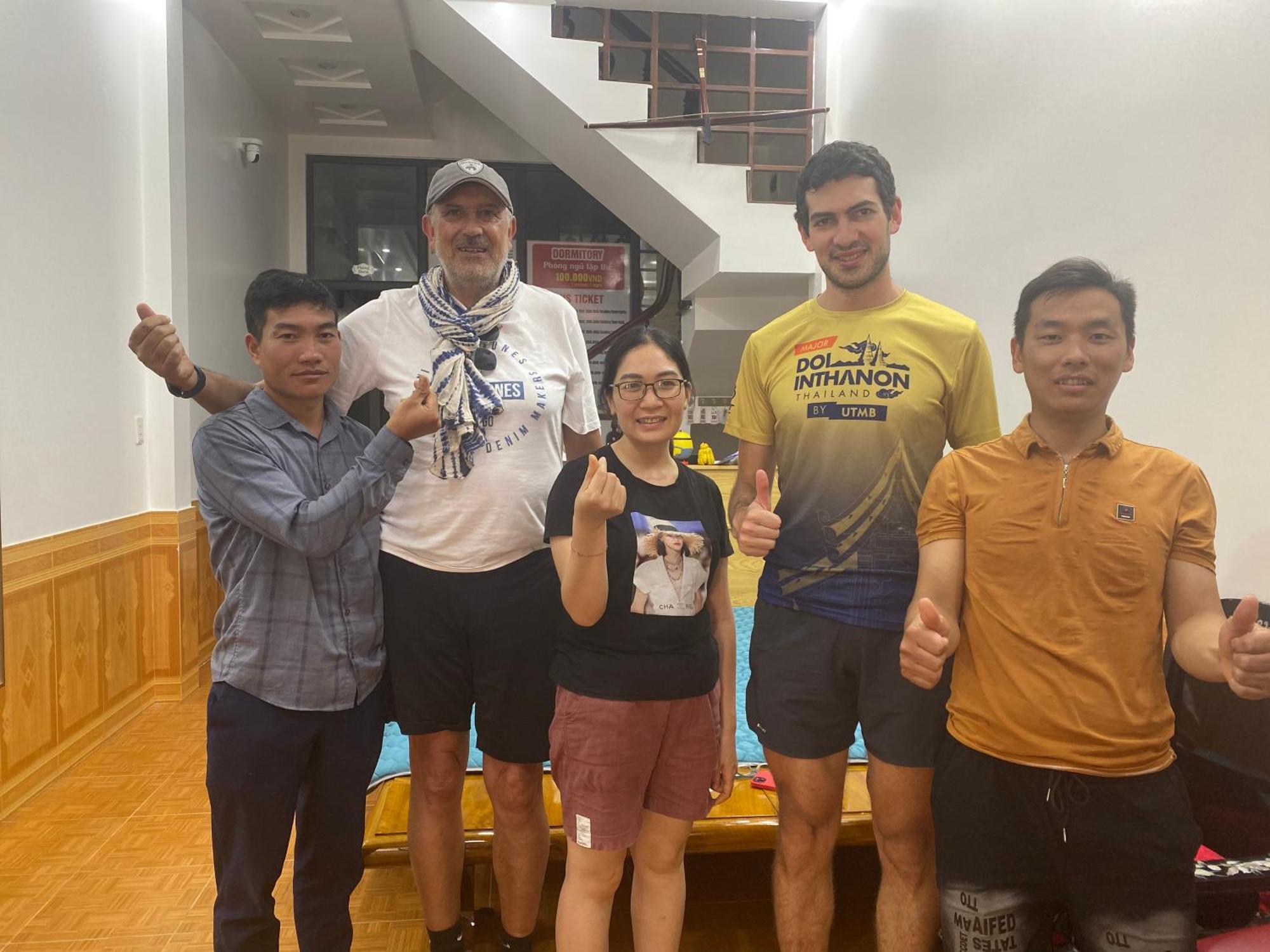הא גיאנג Hang Thuong Hostel - Motorbikes And Tour מראה חיצוני תמונה
